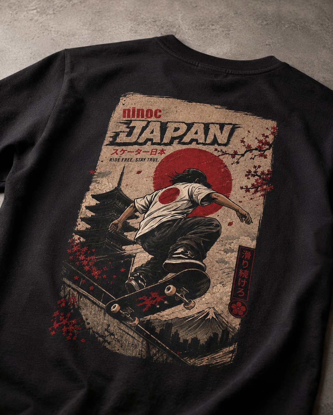 Kaos "Motif Sakura & Skateboard Japanr" Streetwear Tee | NINOC thumb 1
