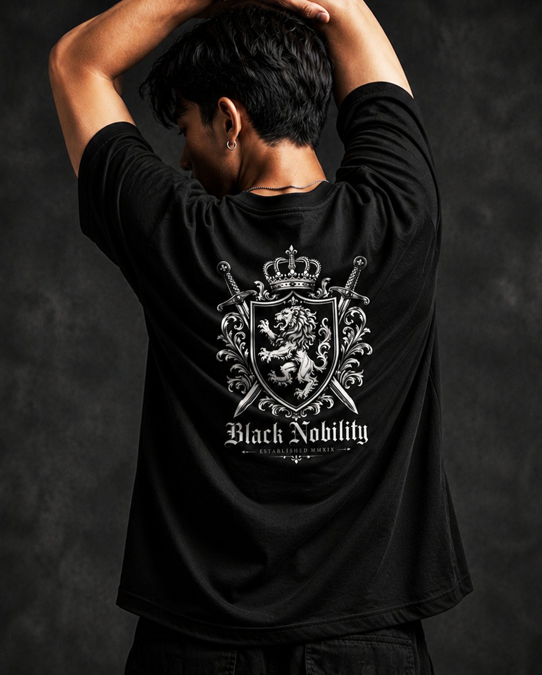 Kaos Pria "Black Nobility" Lion Crest Oversized | NINOC - Official Product View thumb 4